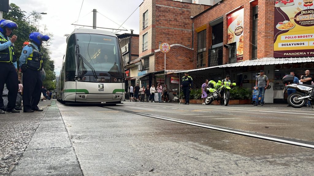 Así fue el operativo para controlar infractores que invaden carril del tranvía de Ayacucho 