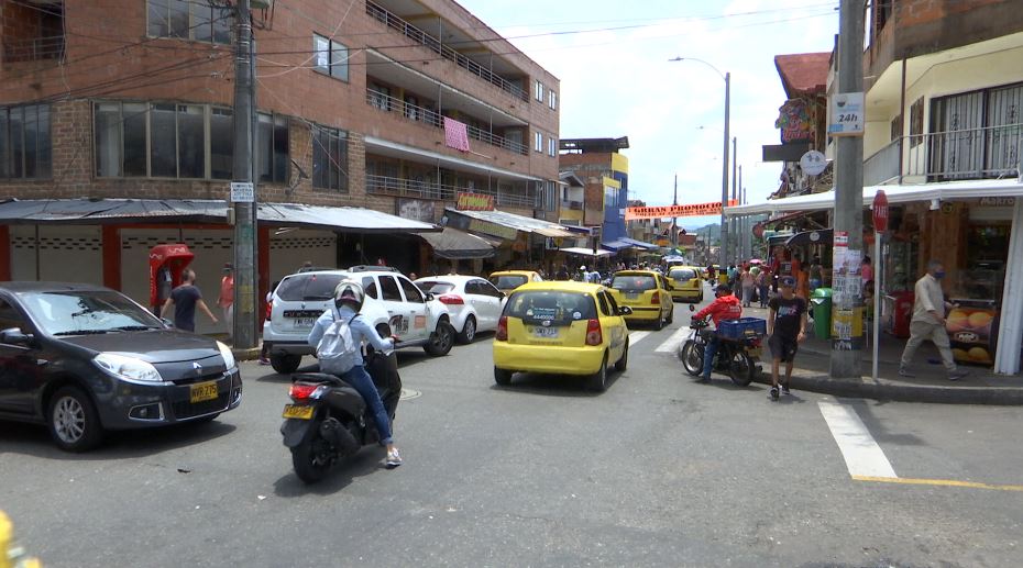 Comerciantes de Castilla amenazados por mostrar presuntas irregularidades en permisos a venteros