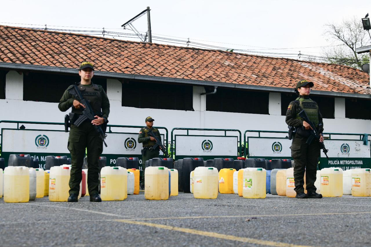 Incautan 700 galones de gasolina que habían sido robados