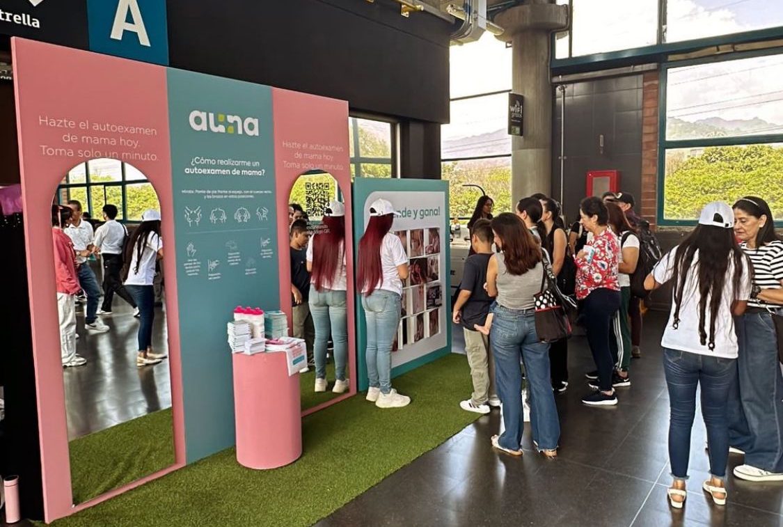 Sensibilizan a usuarias del Metro en prevención del cáncer de mama