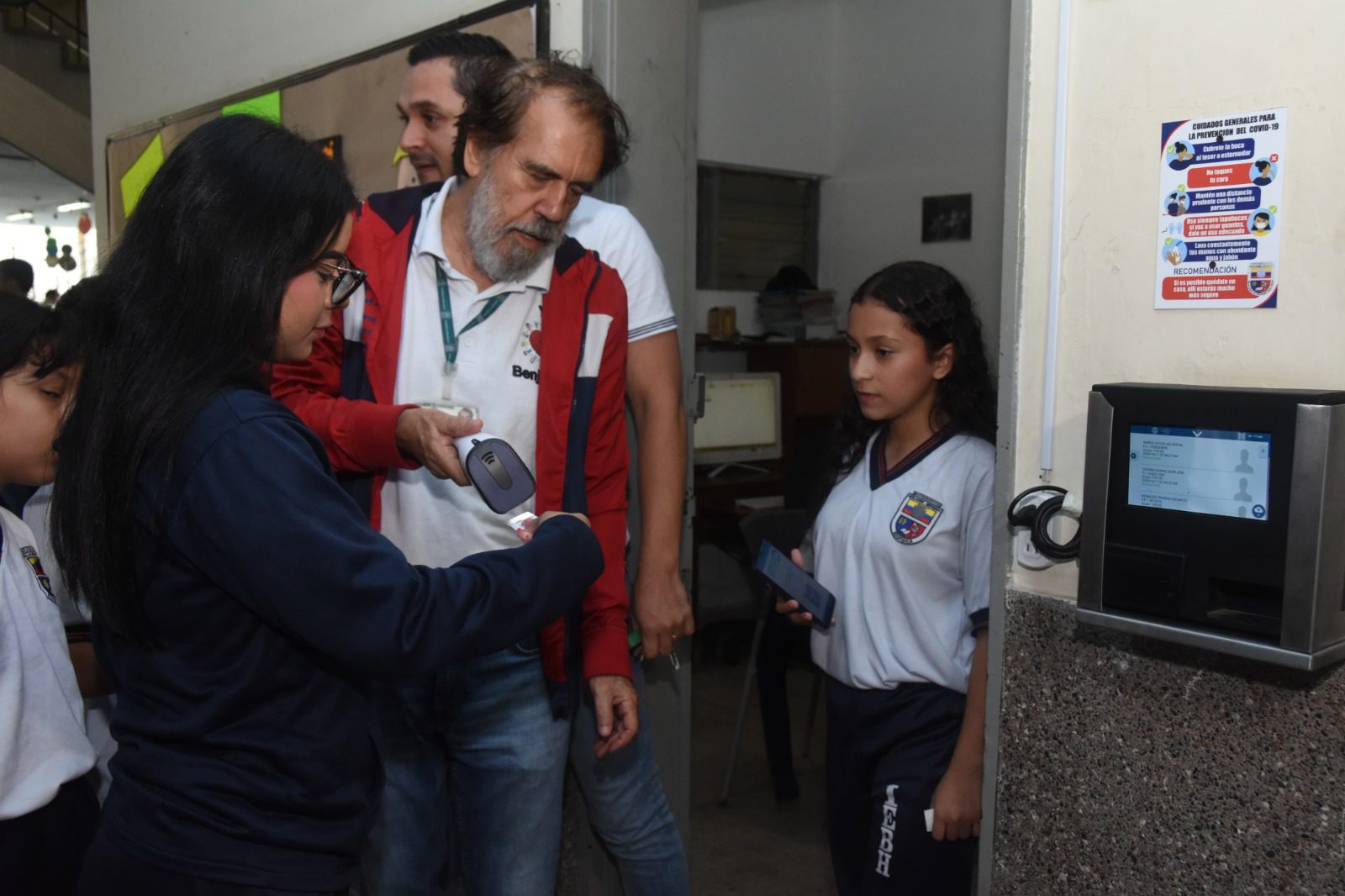 I.E. Benjamín Herrera promueve permanencia escolar con aplicativo tecnológico