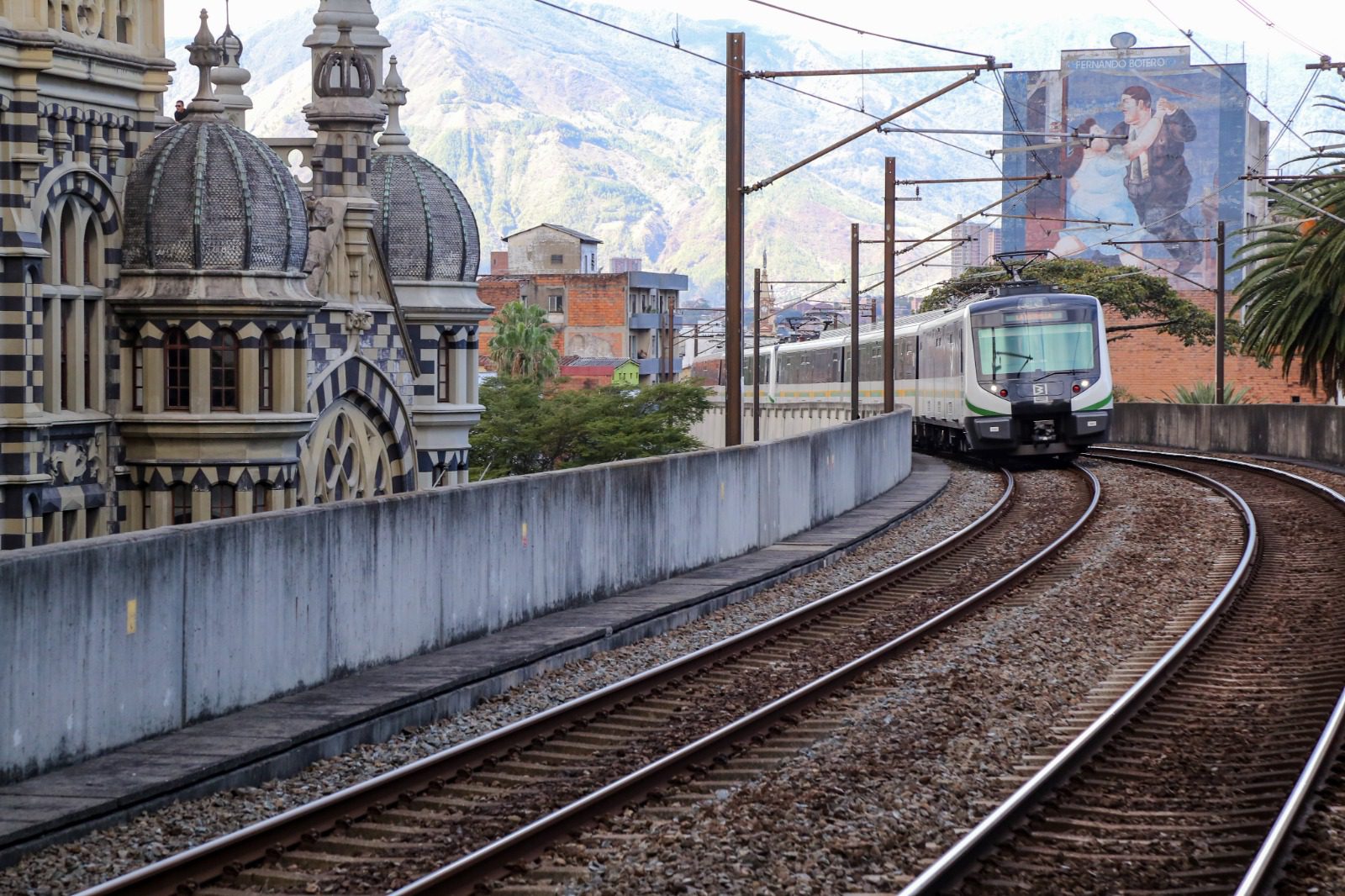 Metro de Medellín extenderá su horario este sábado por Festival Altavoz 2024