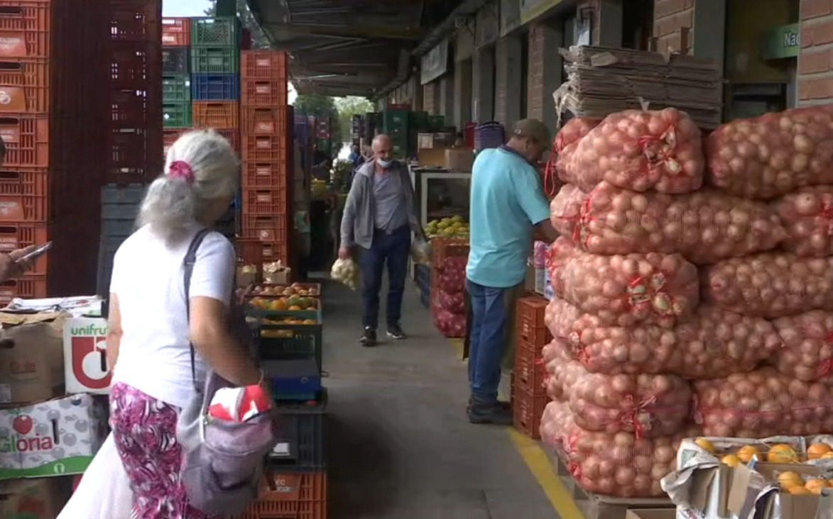 Hay intermitencia en llegada de alimentos a la Central Mayorista por paro minero