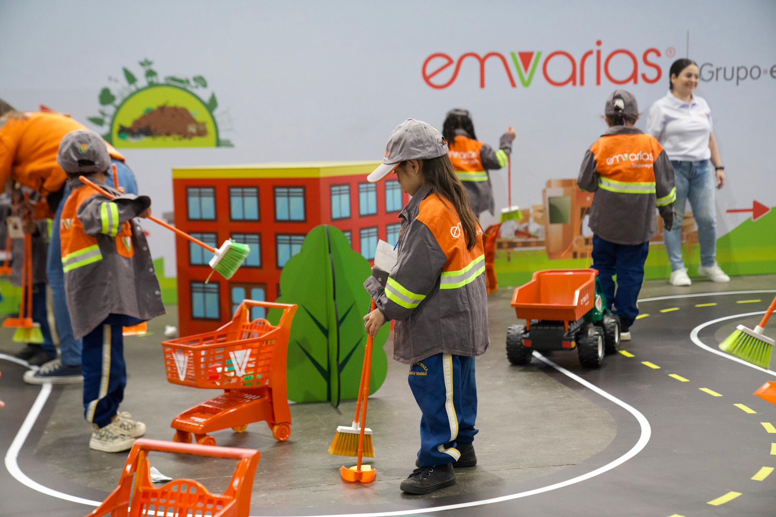 Niños aprenden sobre medio ambiente y seguridad vial en Festival Buen Comienzo