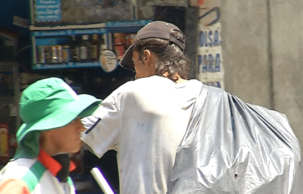 Habitantes de calle recaudarían entre 50 y 60 mil pesos diarios en limosnas