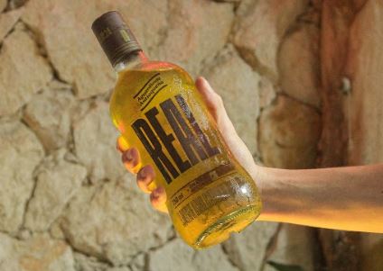 Aguardiente Real de la FLA vuelve al mercado