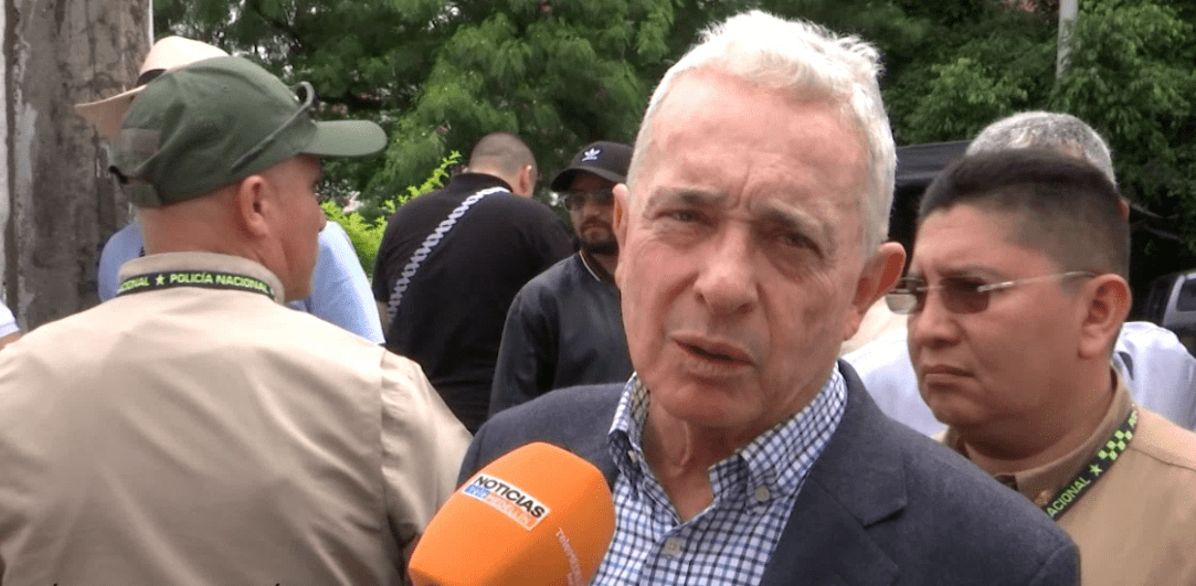 Expresidente Uribe cuestionó estrategias de seguridad y paz del gobierno Petro