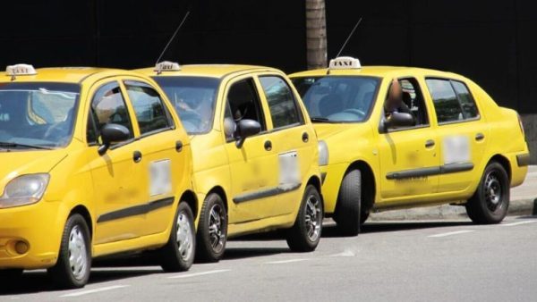 Recomendaciones para tomar un taxi seguro durante la temporada de vacaciones