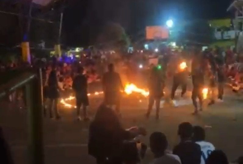 Jóvenes resultaron heridos al manipular fuego y gasolina en acto cultural