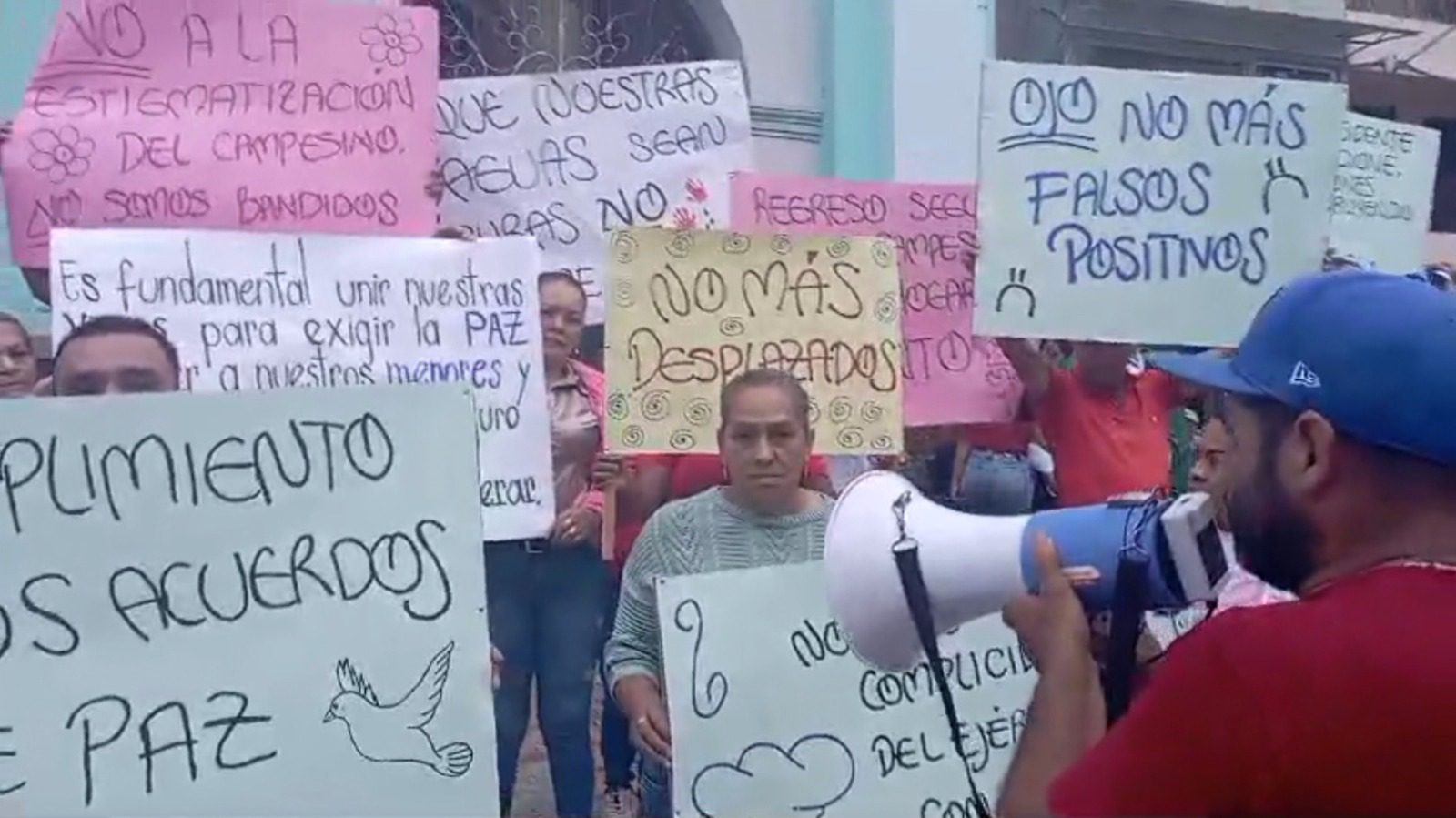 Campesinos de Anorí hicieron plantón para exigir que cese la ola de violencia