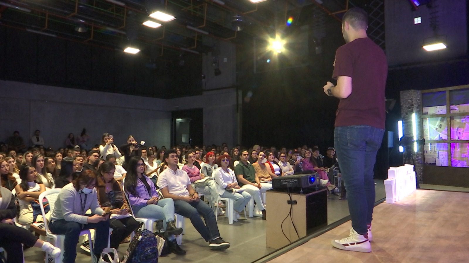 Más de 400 personas asistieron a Creadores, el Seminario de Comunicación Juvenil