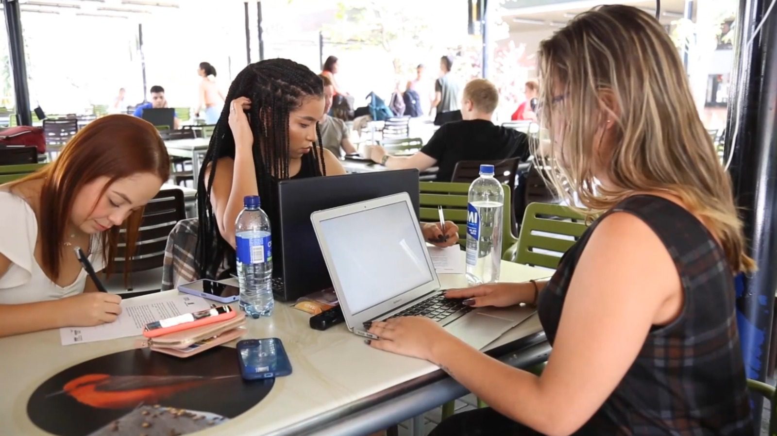 Más de 16 mil jóvenes han podido estudiar gracias al presupuesto participativo