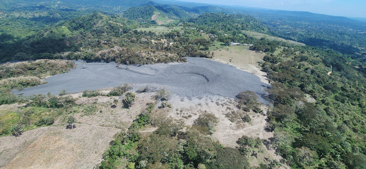 Volcán de lodo en Urabá podría  hacer una nueva erupción 