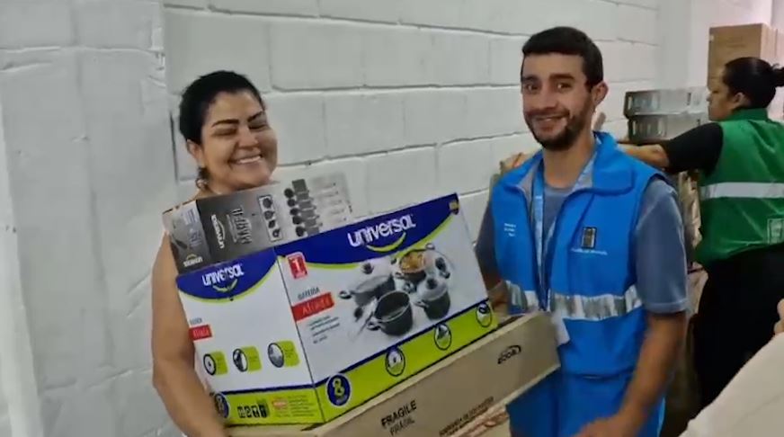 Afectados por inundación en Santa Cruz recibieron nuevos kits de ayuda