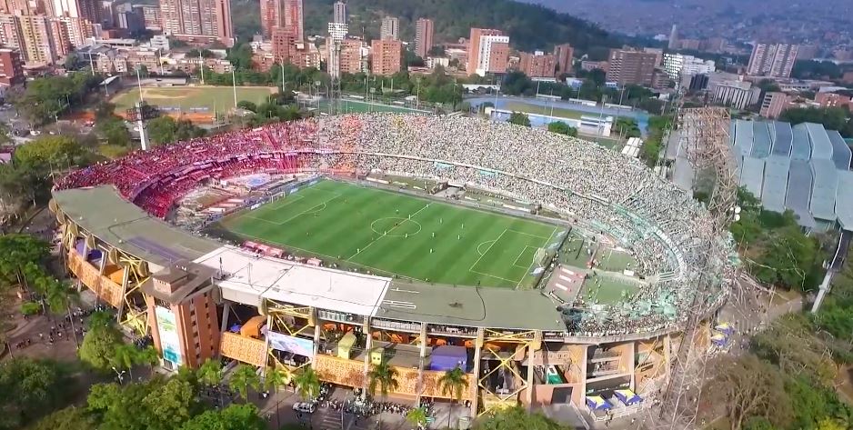 ¿Cuántas finales de fútbol se han disputado en el estadio Atanasio Girardot?