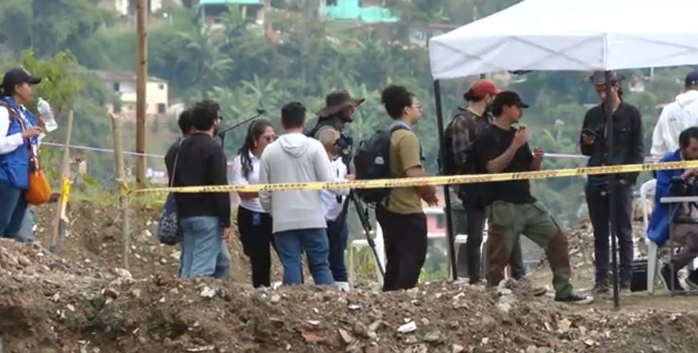 Familias de desaparecidos visitaron La Escombrera de la Comuna 13