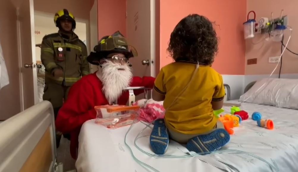 Niños del Hospital Infantil Concejo de Medellín recibieron regalos de Navidad