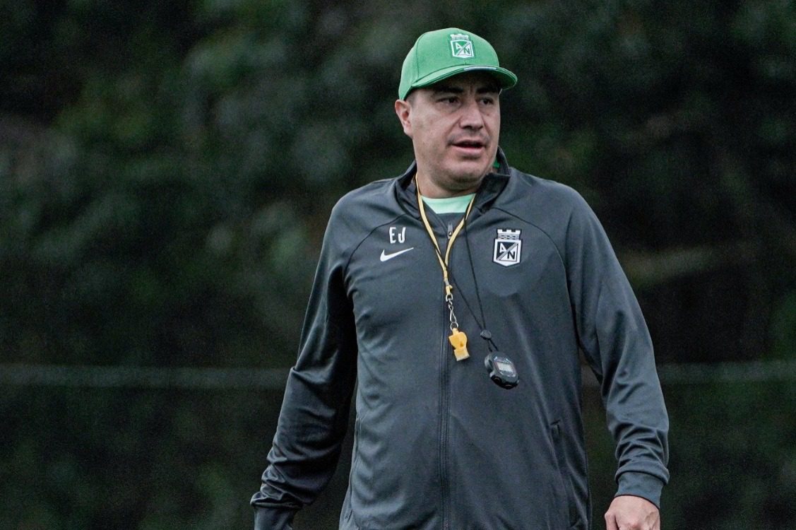 ¿Quién es Efraín Juárez? Vea la historia del técnico que llevó a Nacional a 2 finales