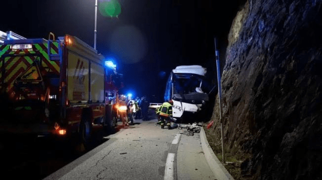 Grave accidente de bus en Francia deja 31 colombianos heridos y dos muertos 