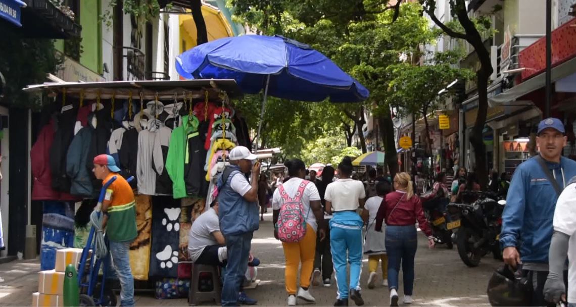 COMERCIO I La temporada de fin de año llegó con fuerza a Medellín, no solo por las festividades decembrinas tradicionales, sino también por una serie de eventos que están dejando una derrama económica significativa en la ciudad.