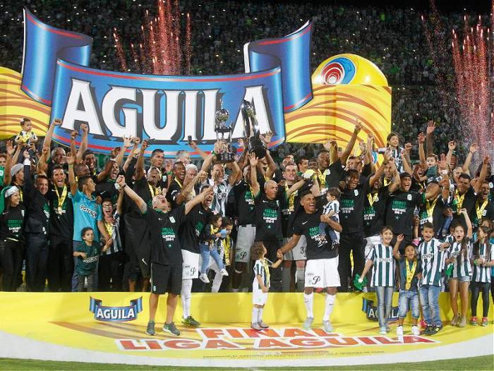 Un día como hoy, 20 de diciembre, pero hace 9 años, Atlético Nacional se coronó campeón en una final que quedó grabada en la memoria de los hinchas verdolagas. Todo comenzó con un gol tempranero de Marlos Moreno, quien apenas iniciaba el partido, abrió el marcador y desató la euforia en el estadio.