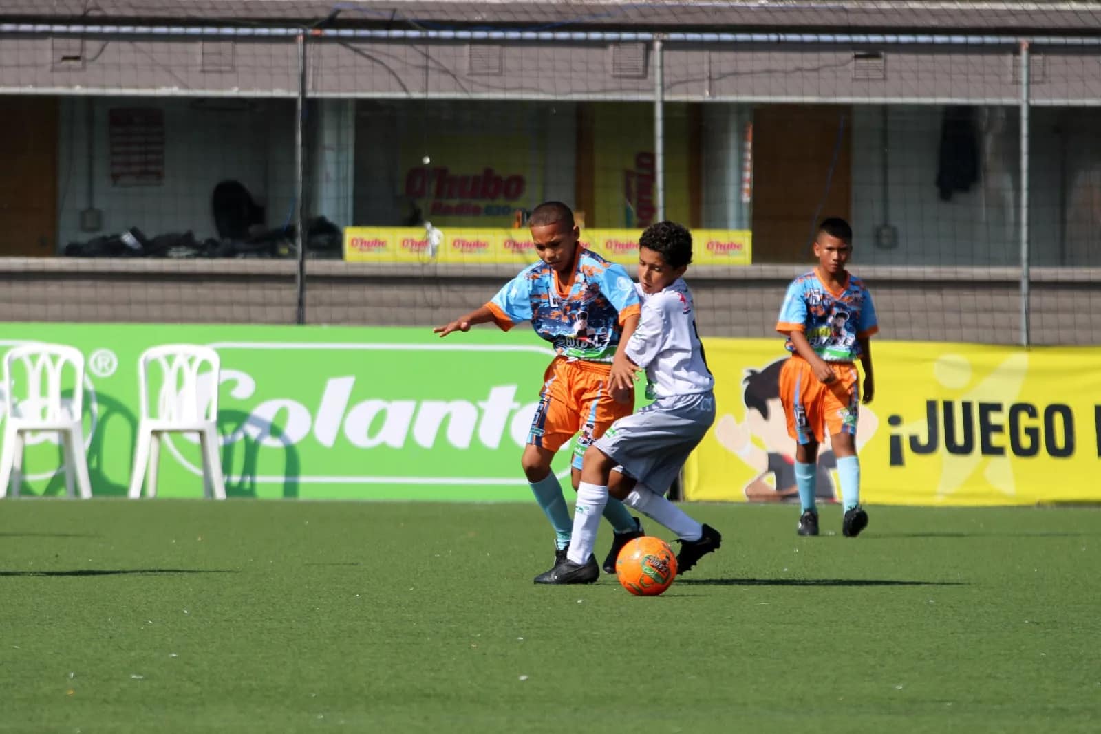 Estamos AL AIRE con el emocionante partido entre el Llaneras FC (Villavicencio) vs. Planet FC (Montería) en el marco del Babyfútbol 2025. Un evento lleno de pasión deportiva y talento juvenil que reúne a los mejores equipos del país.