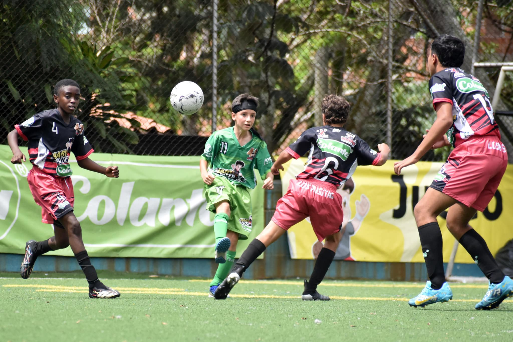 Estamos AL AIRE con el emocionante partido entre el Héctor Hurtado (Cali) vs. Canadá en el marco del Babyfútbol 2025. Un evento lleno de pasión deportiva y talento juvenil que reúne a los mejores equipos del país.