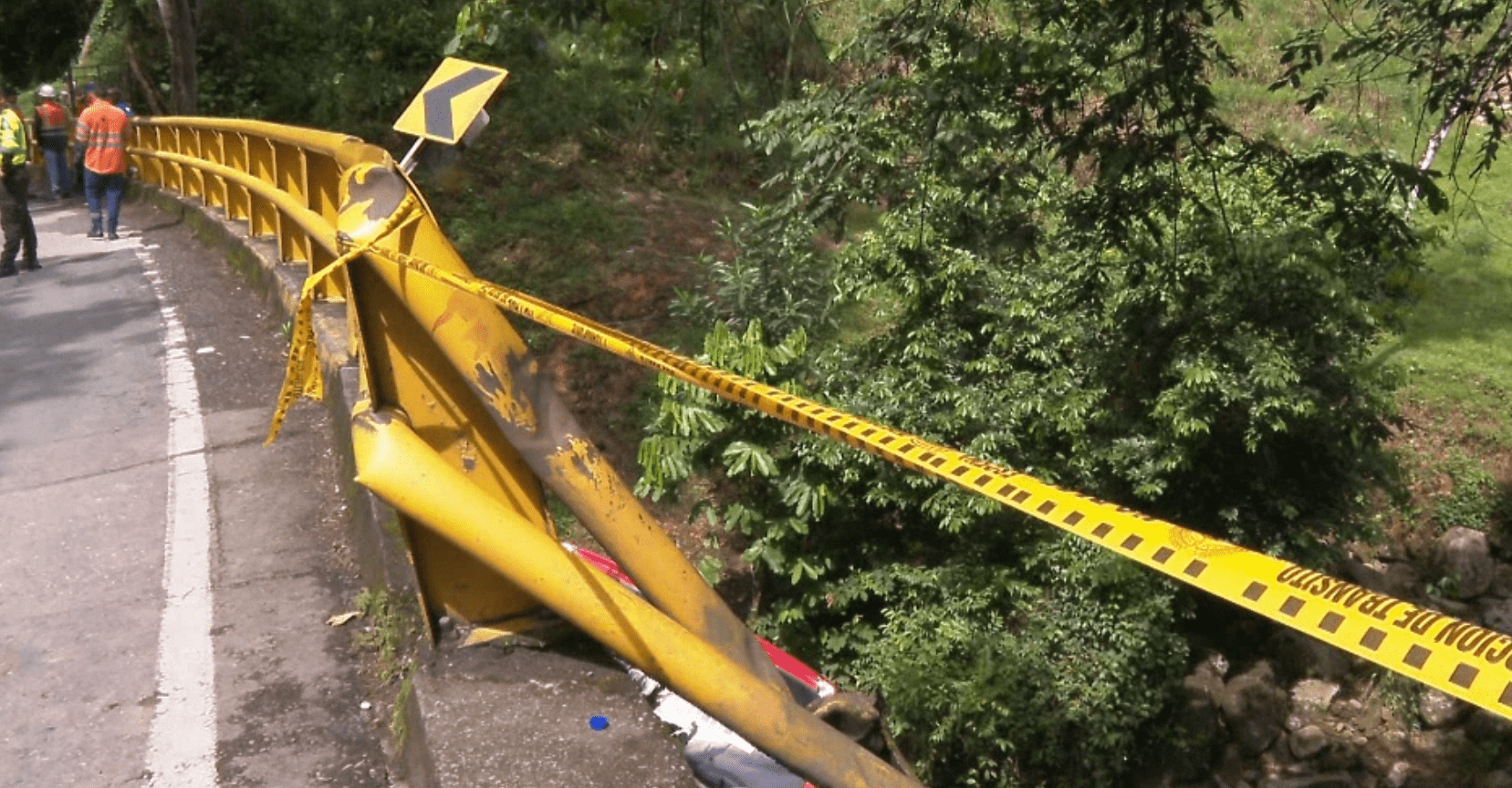 Camioneros cuestionan el estado de la vía Medellín-Bogotá tras accidente