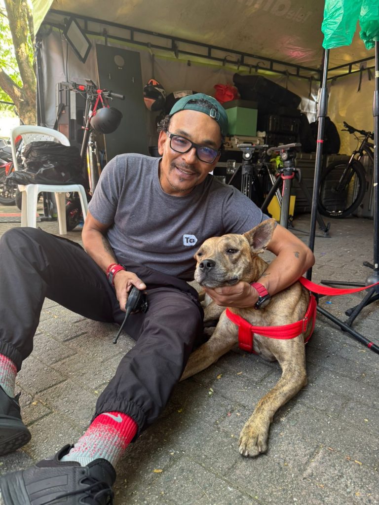 Final feliz para el perrito que fue abandonado cuando se jugaba el Babyfútbol