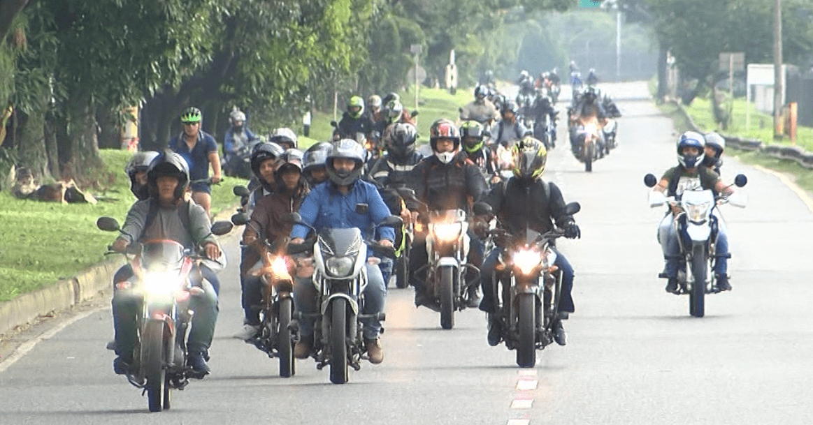 Las motos ganan terreno reduciéndole pasajeros al Metro de Medellín