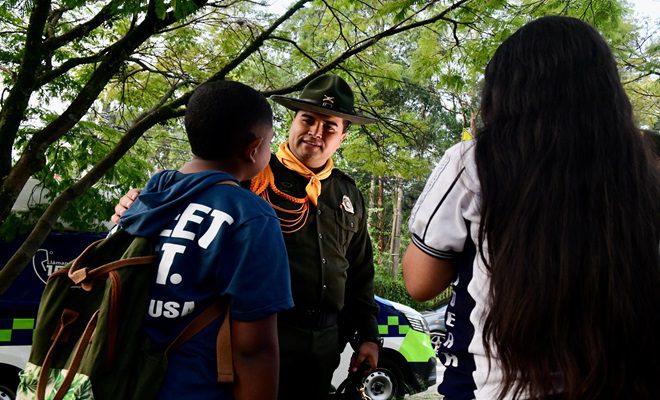 Incrementa acompañamiento de la policía a los colegios públicos del Aburrá