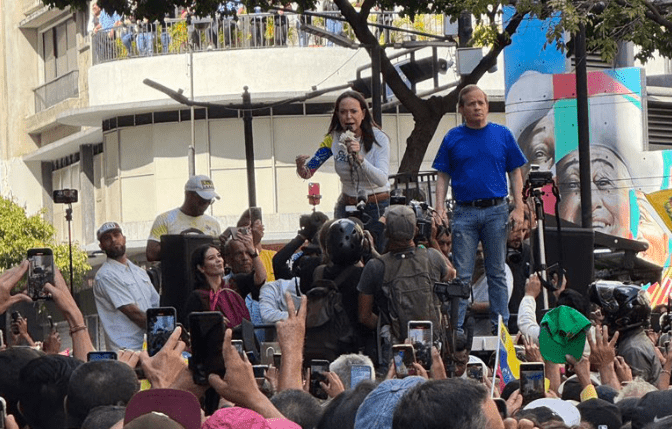 Denuncian detención de María Corina Machado tras su aparición en Caracas