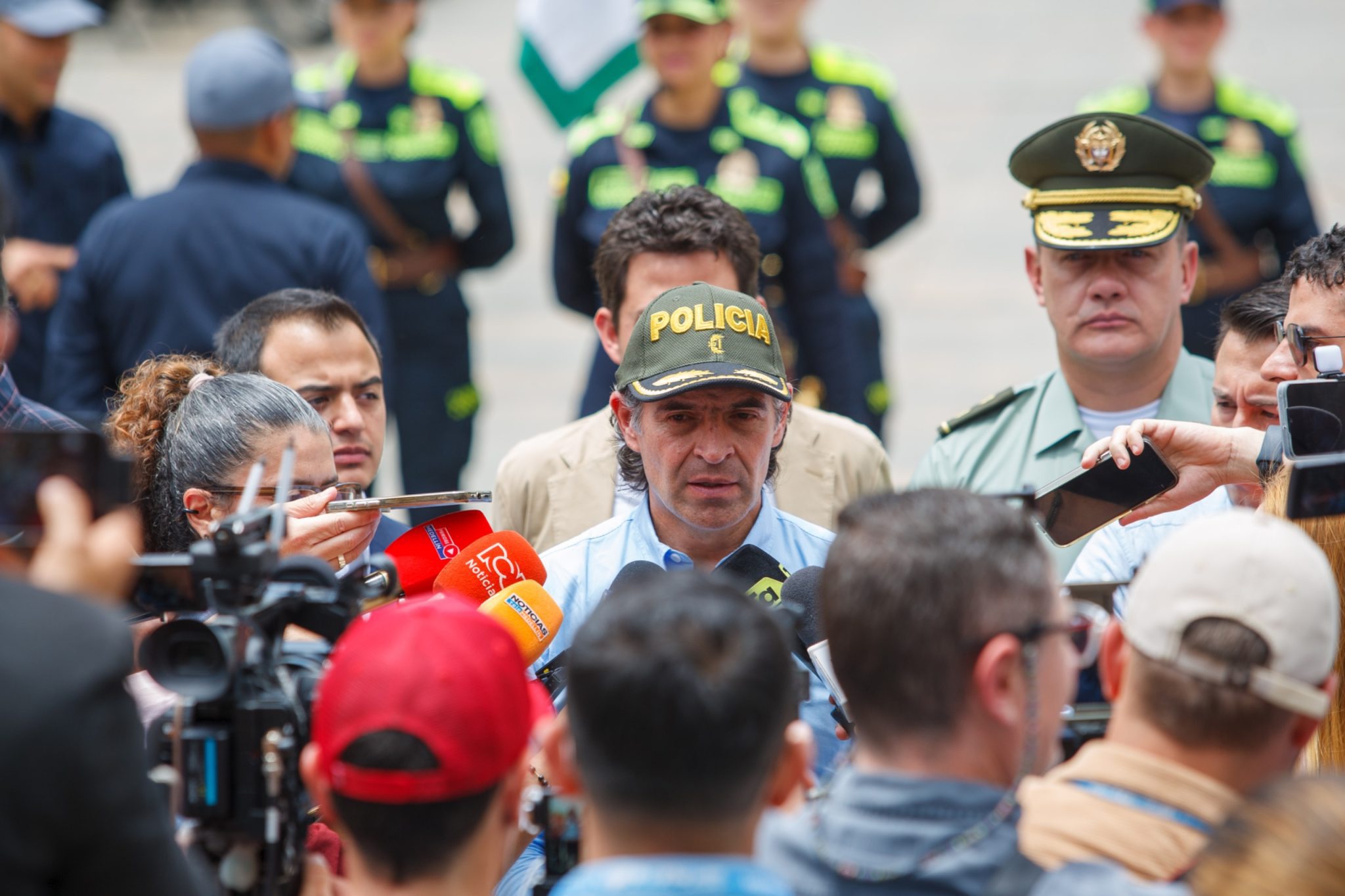 Alcalde Federico Gutiérrez invitó al nuevo ministro de Defensa a un consejo de seguridad