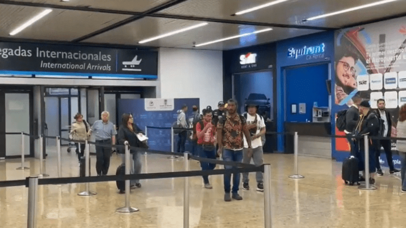 Aterriza otro vuelo al aeropuerto de Rionegro con deportados desde Estados Unidos