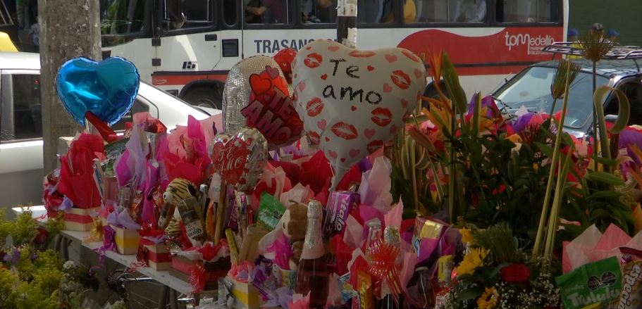 Flores y dulces, algunos de los sectores más beneficiados durante San Valentín