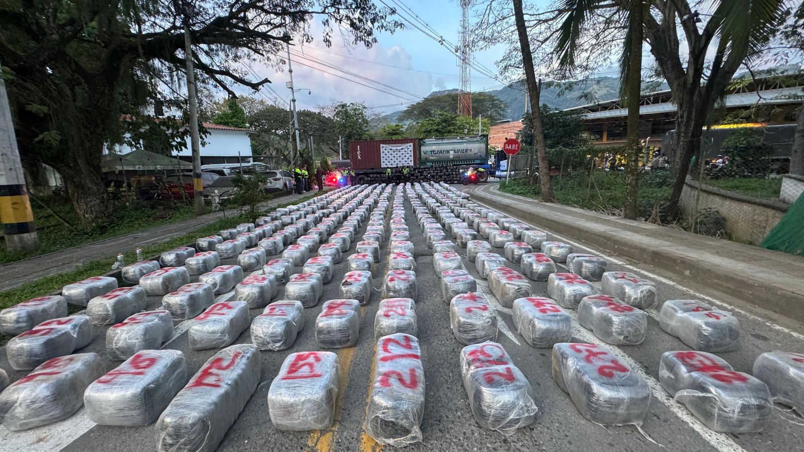 Incautan cinco toneladas de marihuana en vía Medellín-La Pintada