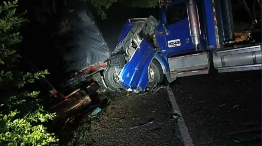 Por acelerada erosión en tramo de la Medellín - Bogotá se generan varios accidentes