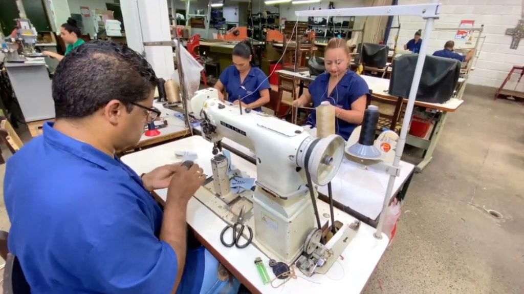 Reconocida empresa de zapatos fue sancionada por Mintrabajo: medida generó rechazo