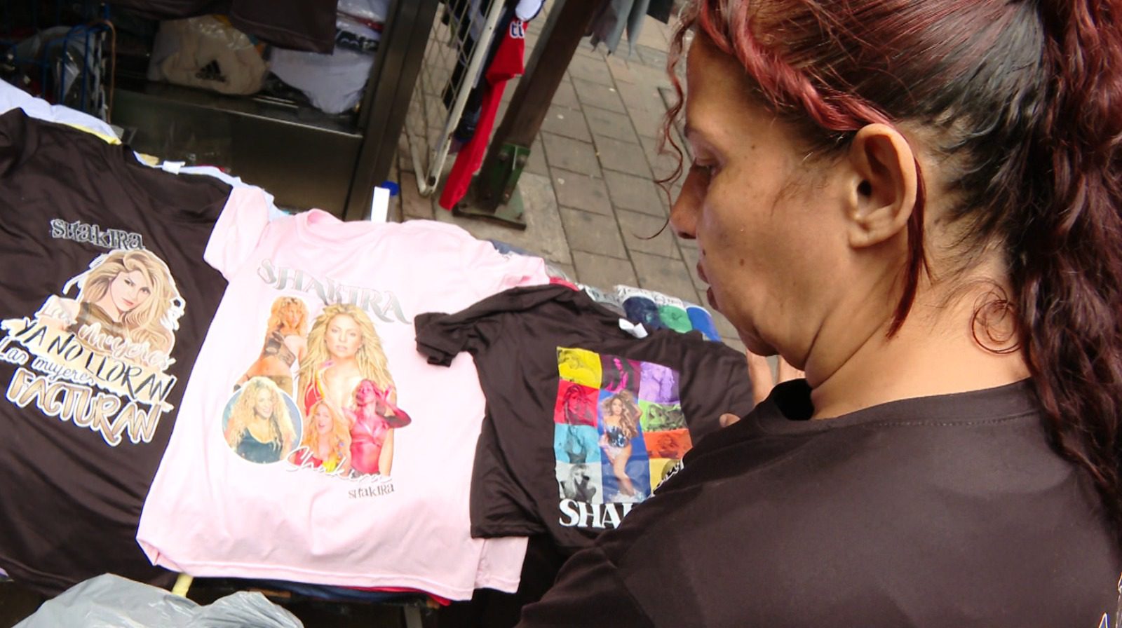 Comerciantes del centro pretendían vender 1.500 camisetas de Shakira por concierto