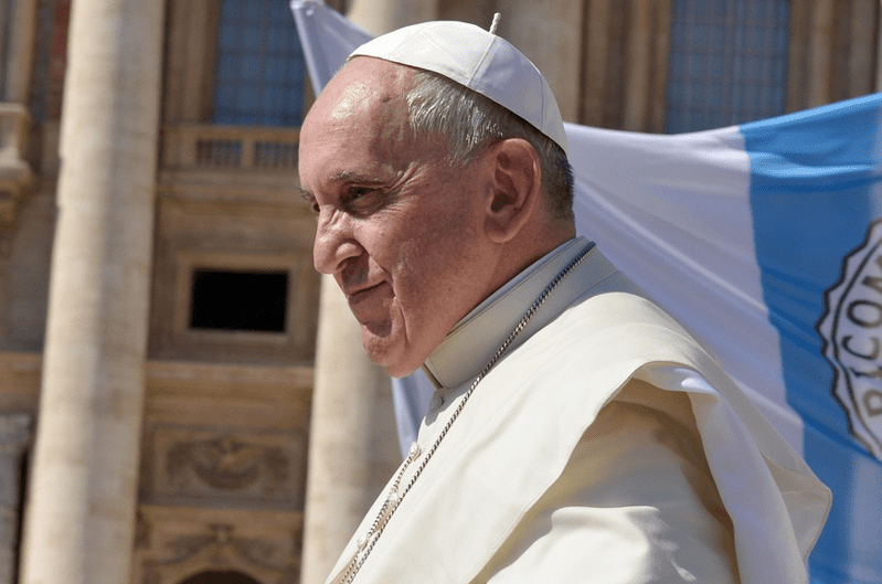 Estado de salud del papa Francisco sigue siendo complejo: Vaticano