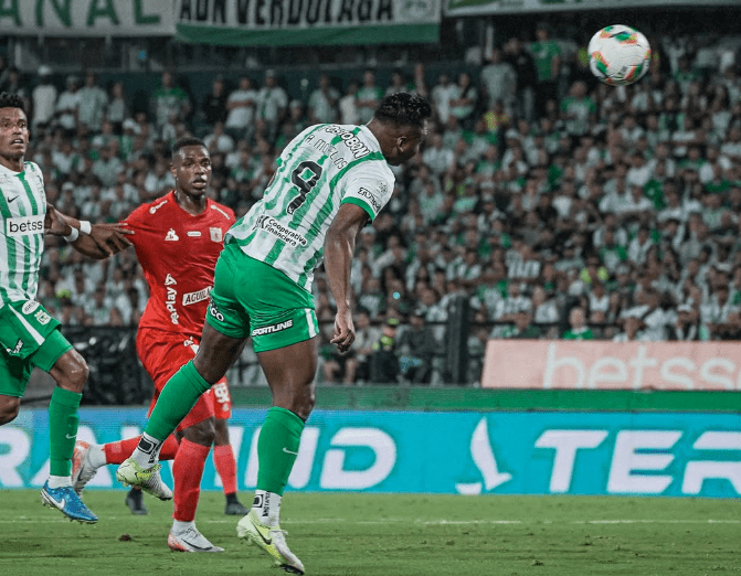 Atlético Nacional se impuso 1-0 en el clásico colombiano ante América