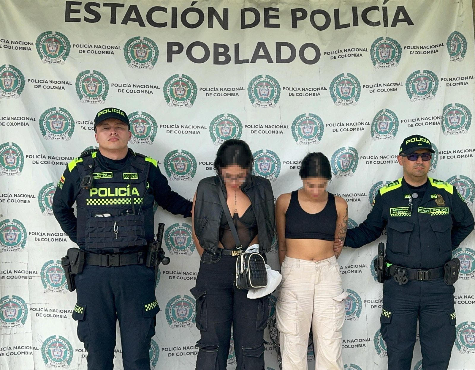 Capturan a dos mujeres señaladas de drogar y robar a dos extranjeros