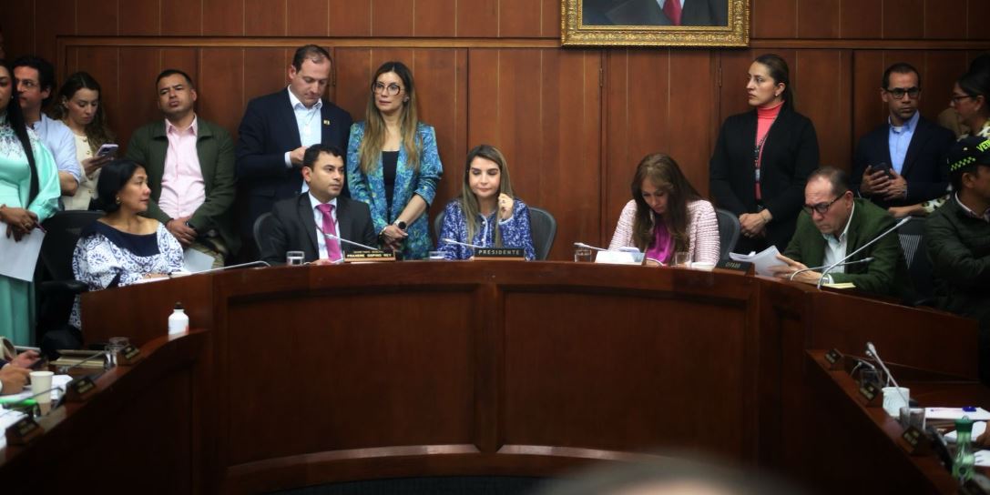 Estas fueron las reacciones de varios sectores tras hundimiento de la reforma laboral