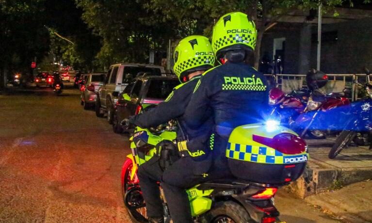 Policías sufrieron grave accidente de tránsito en la Avenida 80