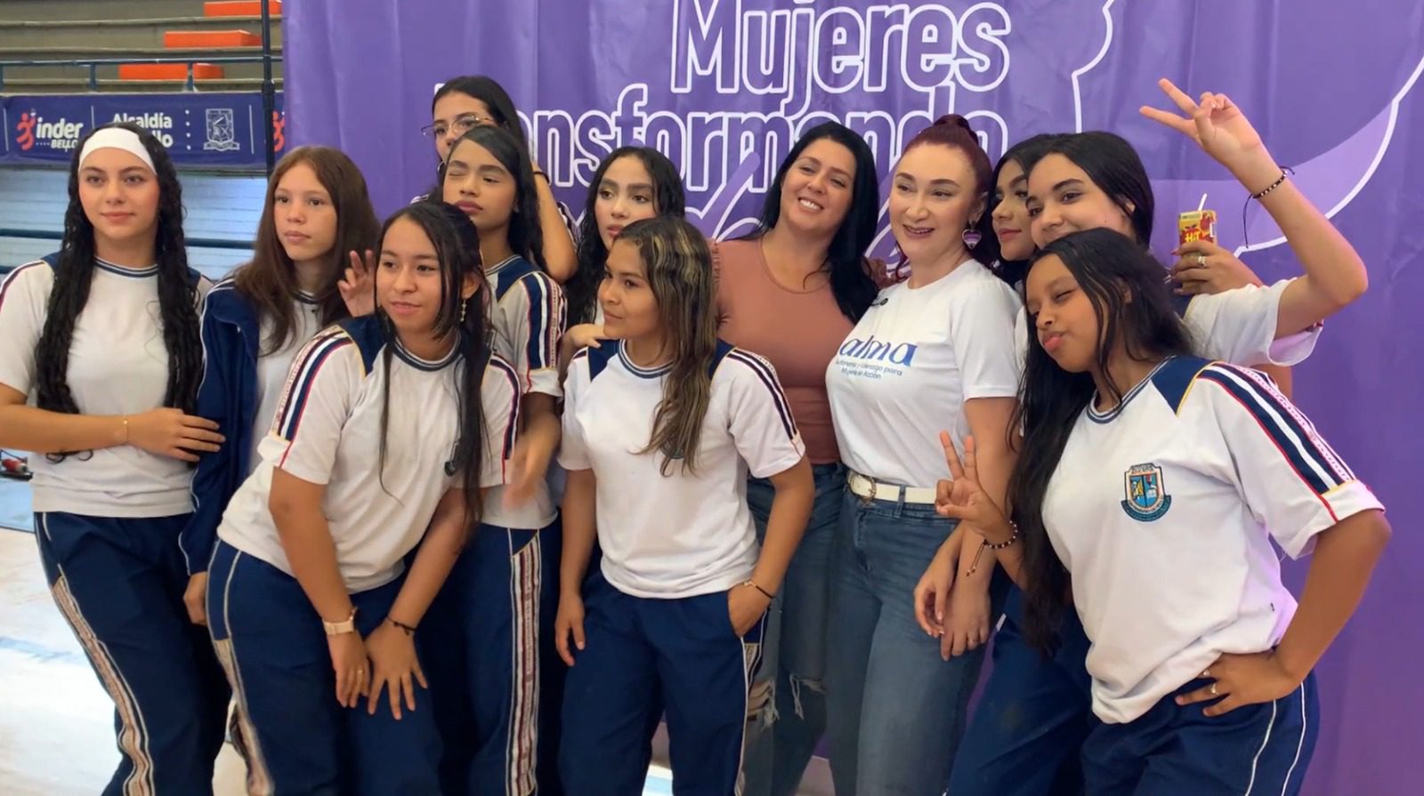 Bello lanza programa para promover la participación política de las mujeres