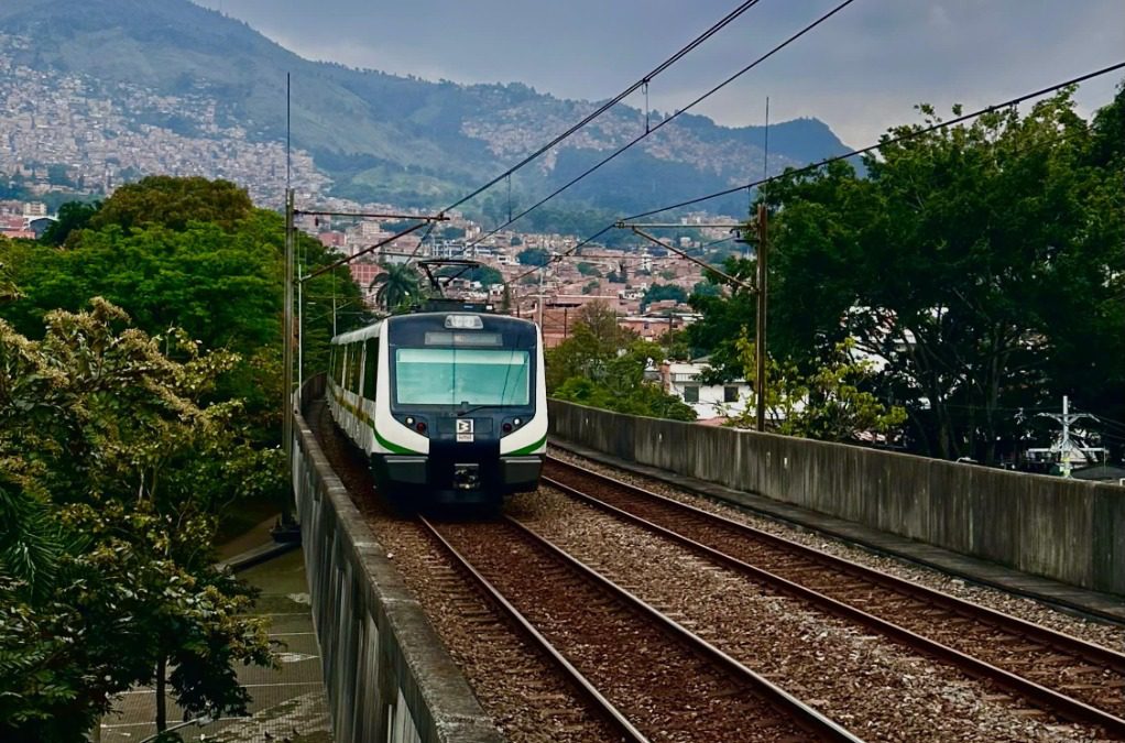 Medellín colapsó por falla técnica en el metro: así va la situación