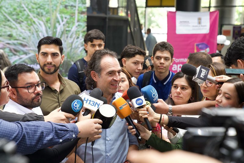 “El presidente Petro actúa como un dictador”: alcalde Federico Gutiérrez sobre deuda del gobierno con EPM