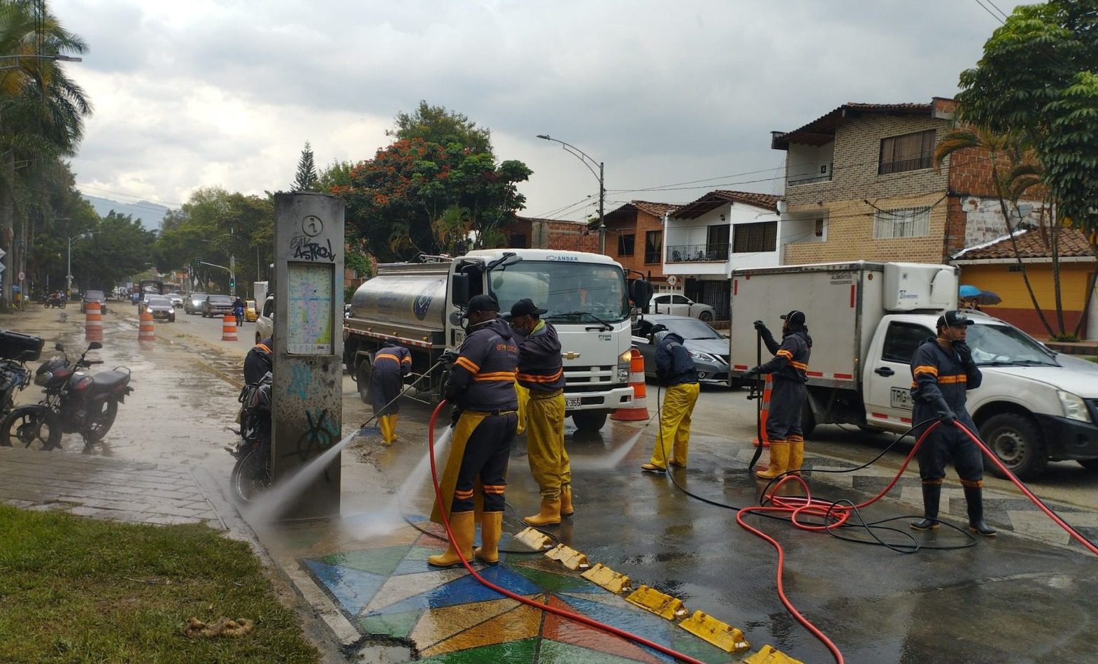 Avanza la limpieza de la ciudad después de inundaciones e intensas lluvias