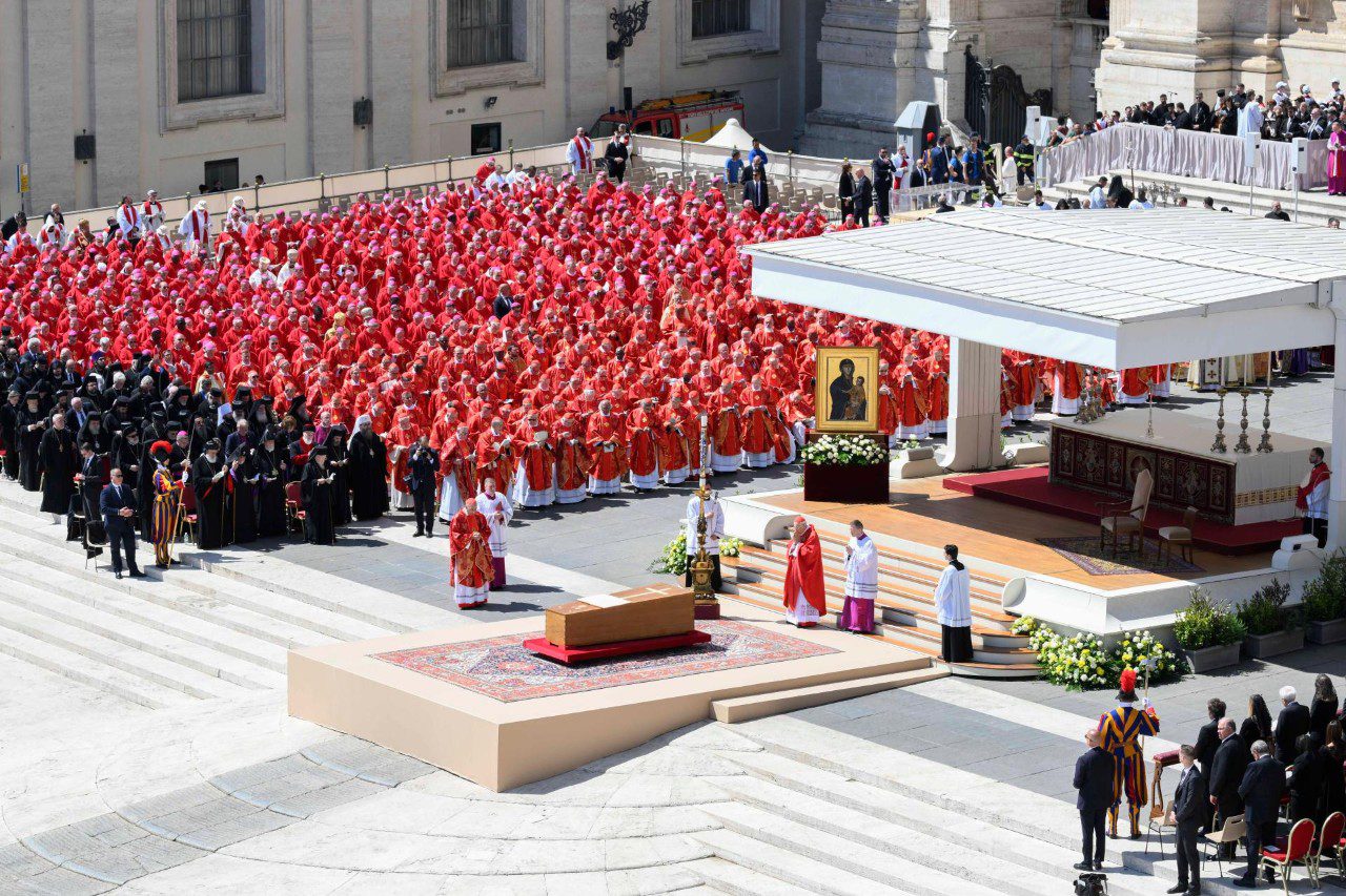 Así fue el último adiós al papa Francisco en la Plaza de San Pedro