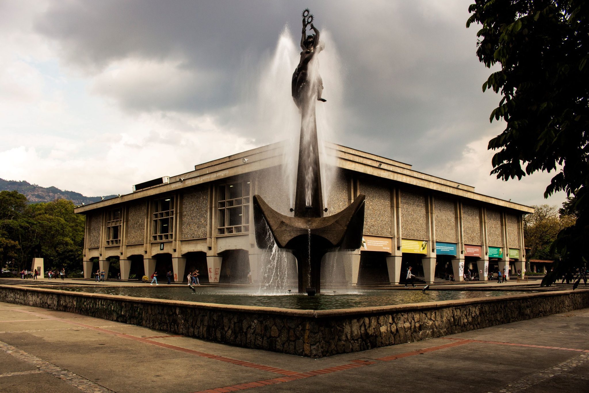 El Sistema de Bibliotecas de la Universidad de Antioquia celebra 90 años con un legado histórico y cultural